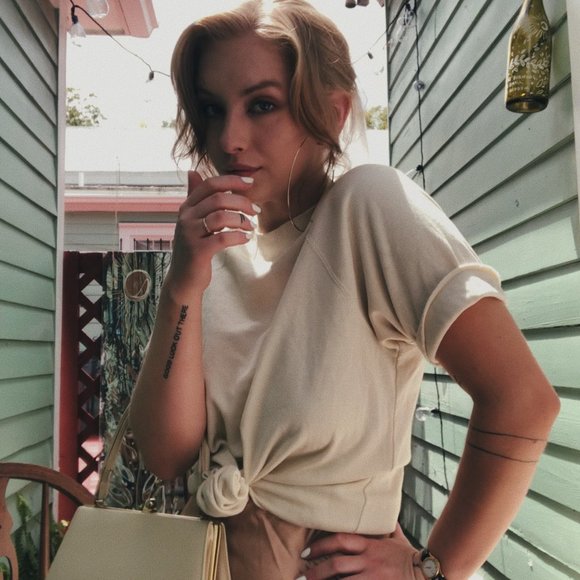 Meet the Posher - Picture 4 of 8